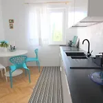 Tamaris, 600 M From The * Novigrad Istria
