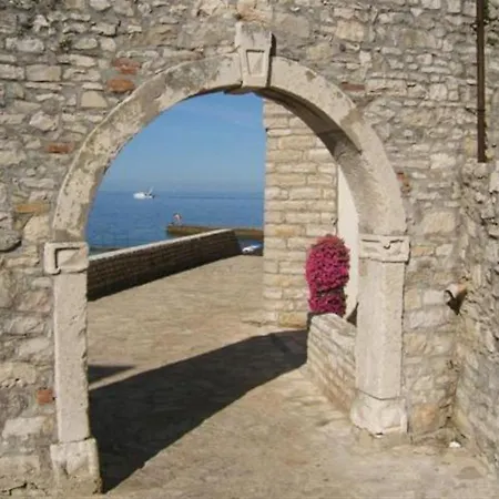 Tamaris, 600 M From The