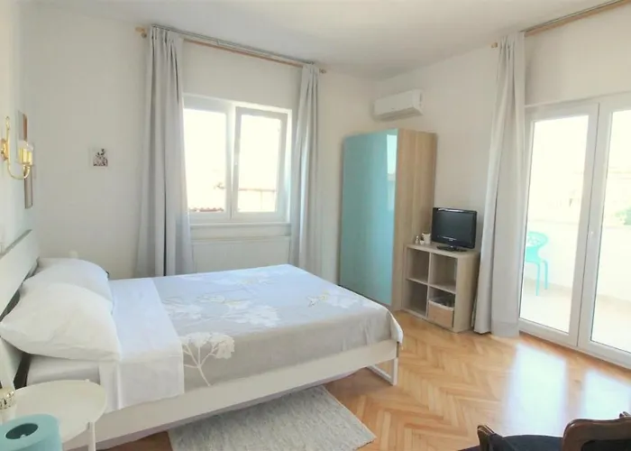 Tamaris, 600 M From The *