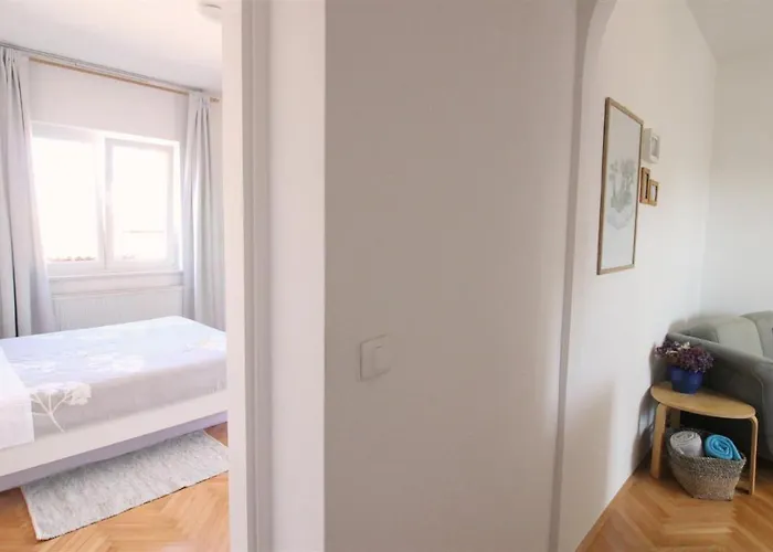 Tamaris, 600 M From The Διαμέρισμα Novigrad Istria