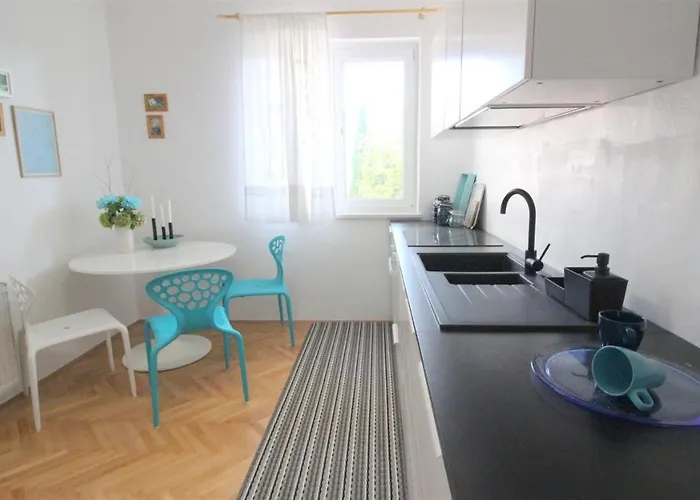 Tamaris, 600 M From The * Novigrad Istria